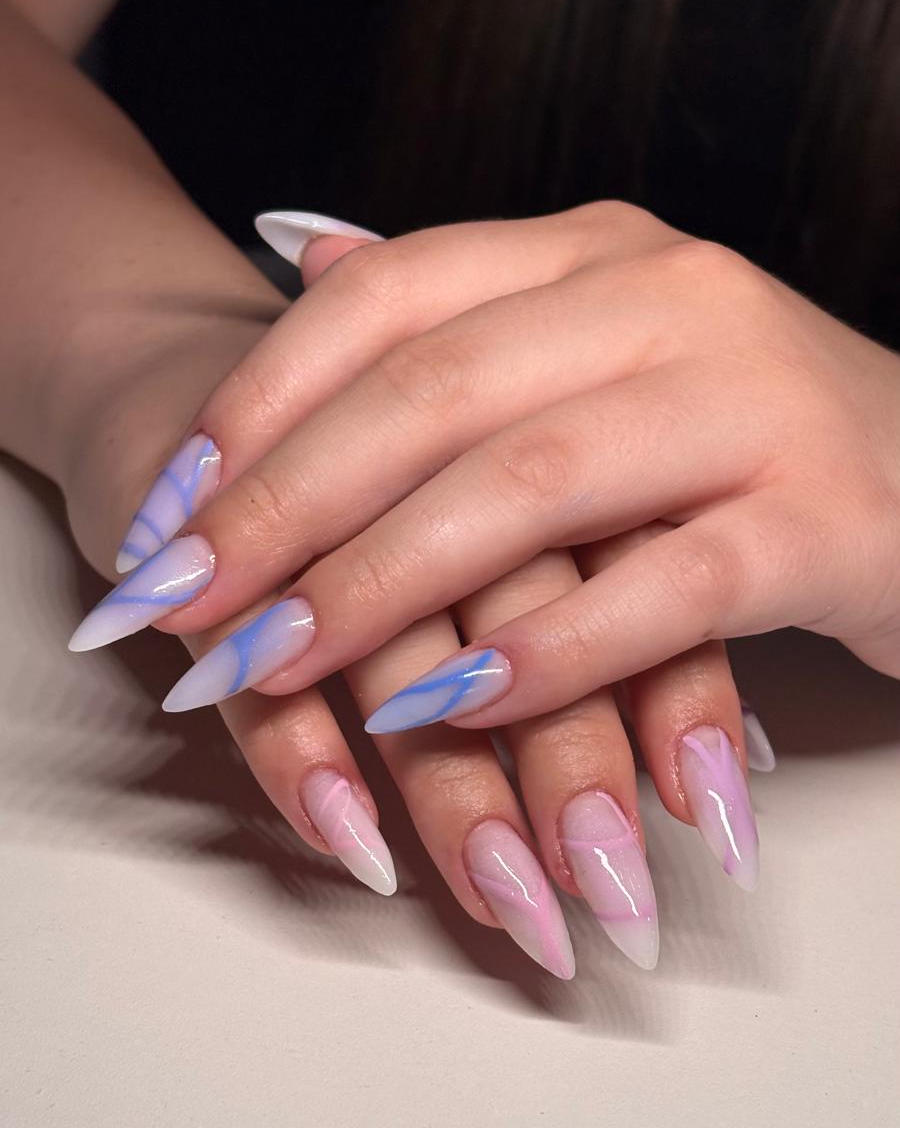 Manichiură blue pink